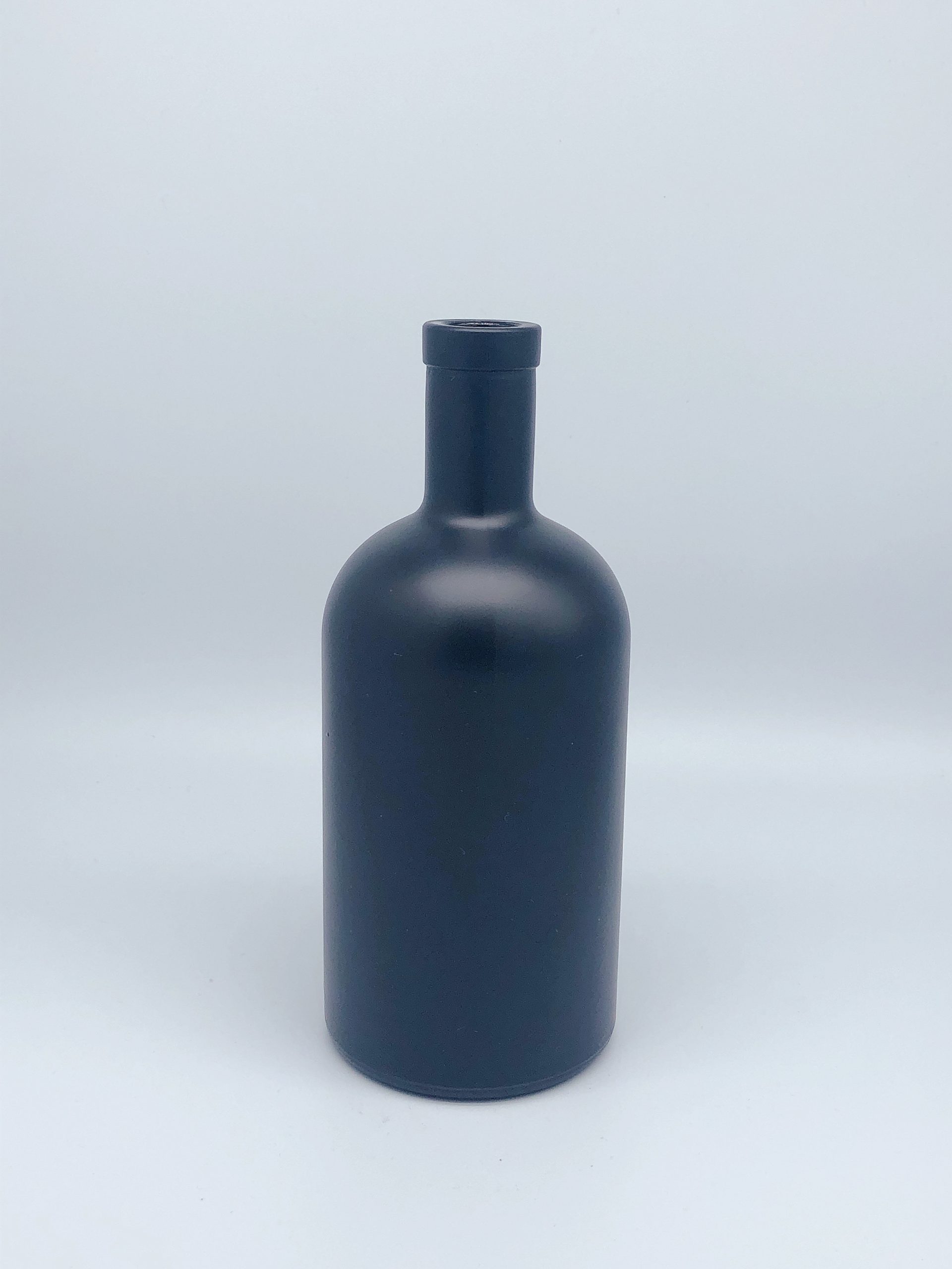 Black painted Oslo 750ml - Image 1